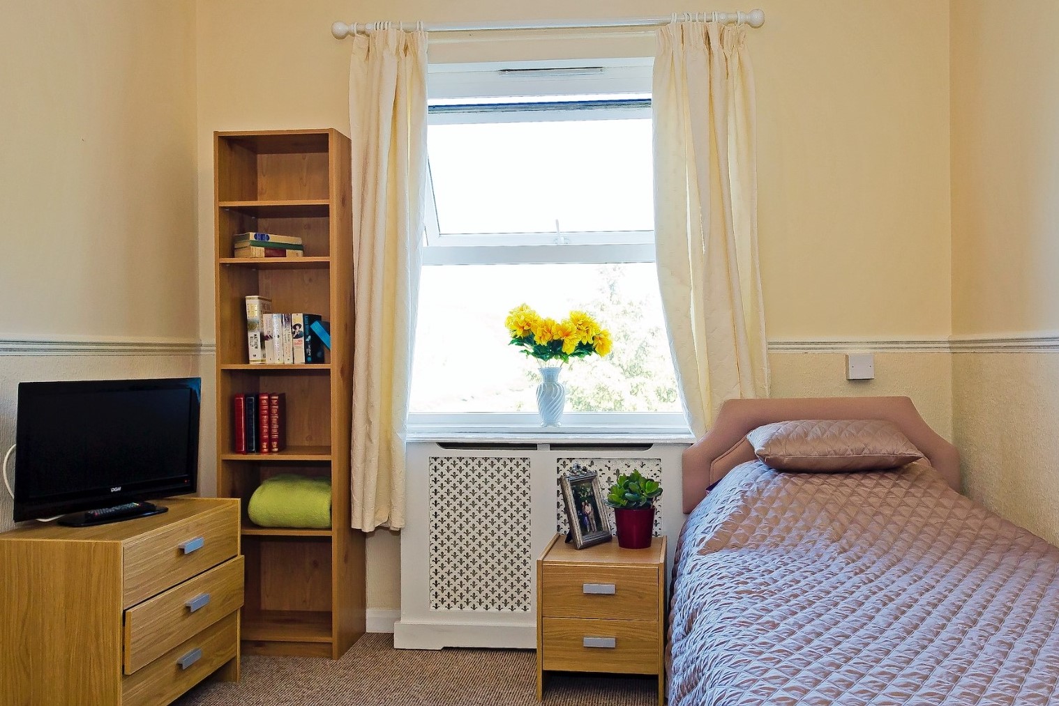 Bedrooms Pinehurst Care Home